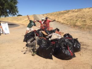 Volunteers clean up Parkway